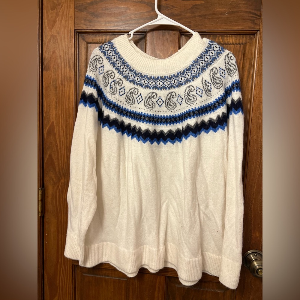 Lane Bryant White Sweater with Blue and Black Pattern